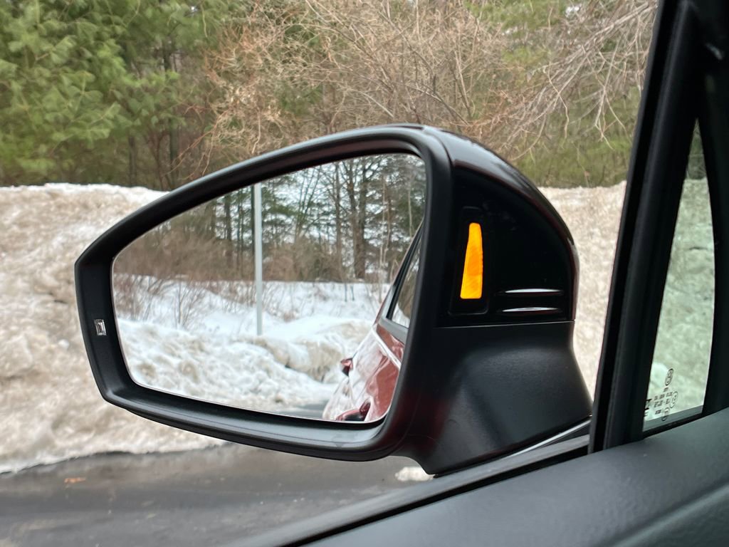 Used 2024 Volkswagen Tiguan SE R-Line image 26