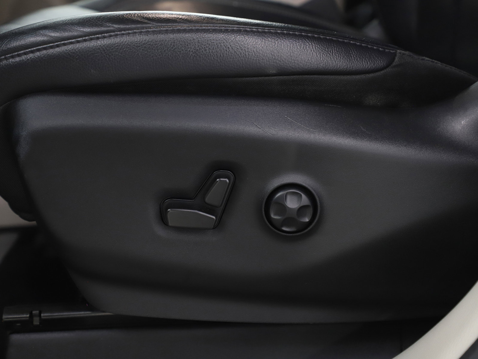 Used 2022 Chrysler Pacifica Touring-L image 30