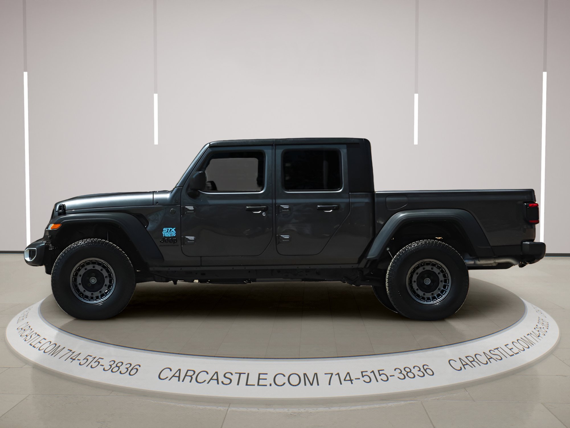 Used 2024 Jeep Gladiator Sport image 8