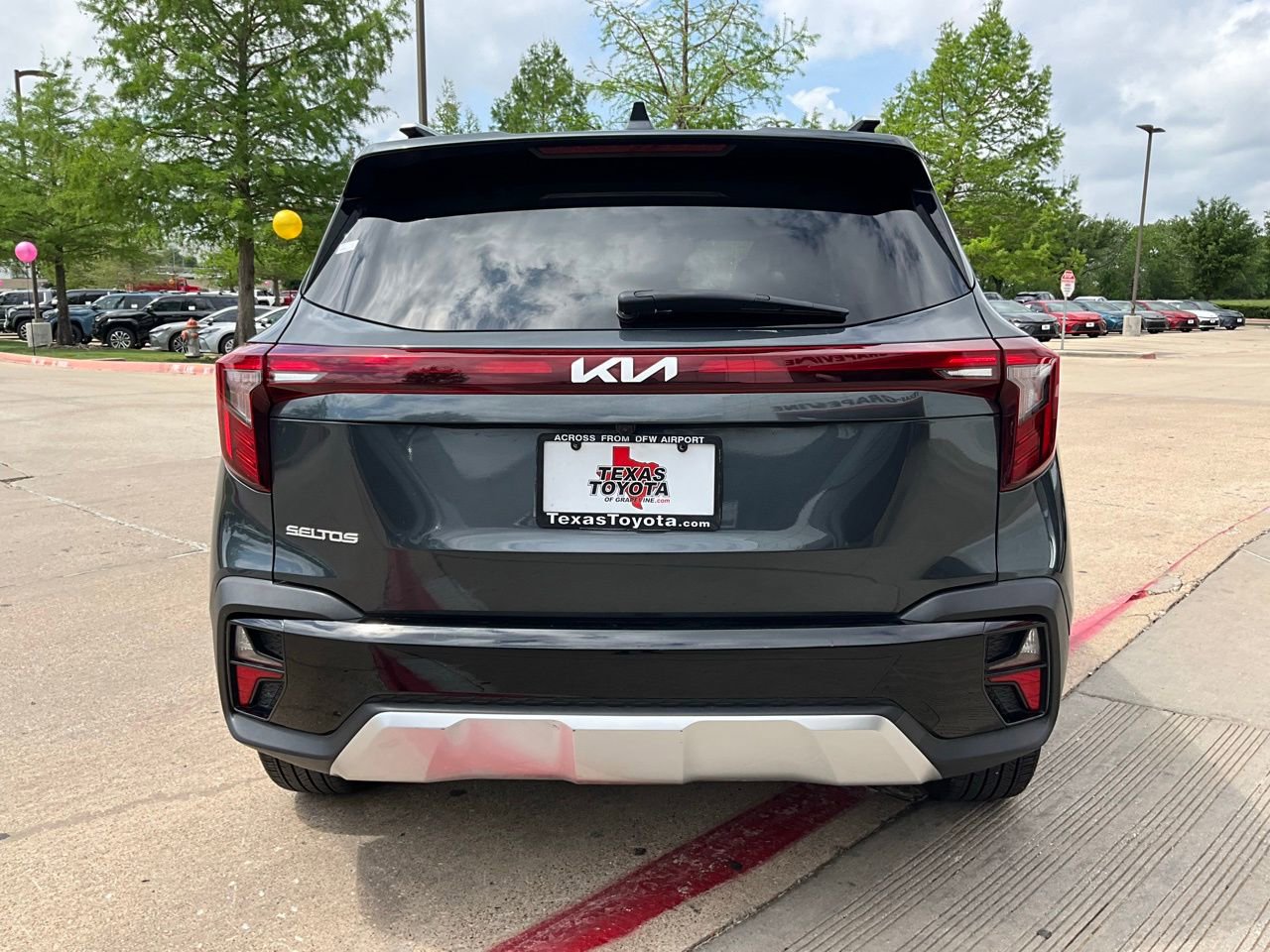 Used 2025 Kia Seltos S FWD image 7