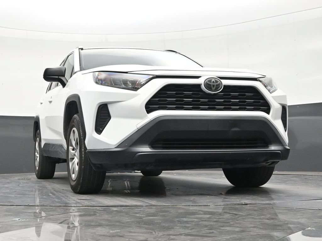 Used 2020 Toyota RAV4 LE FWD image 26