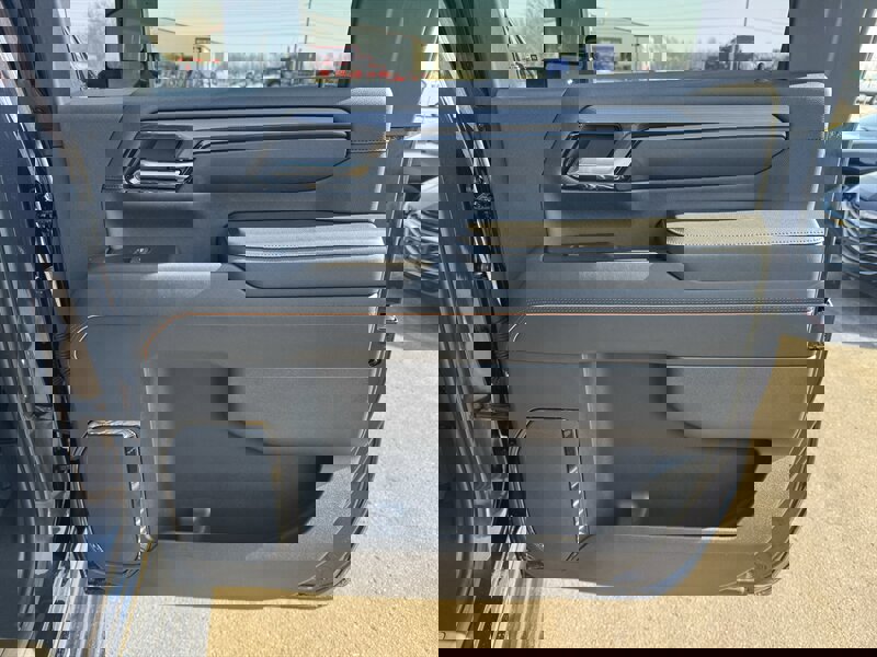 Used 2025 GMC Sierra 2500 AT4 w/ AT4 Premium Plus Package image 32