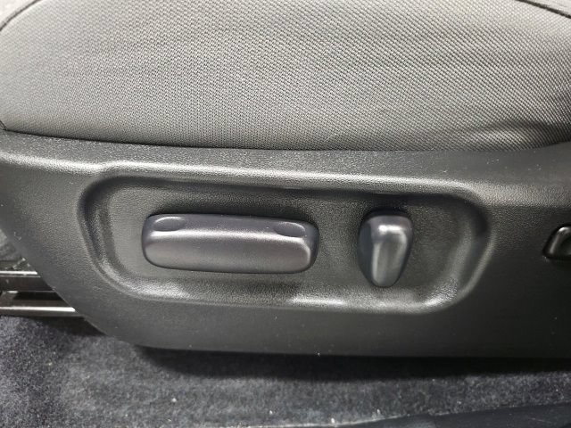 Certified 2023 Toyota Tacoma SR5 AWD/4WD image 17