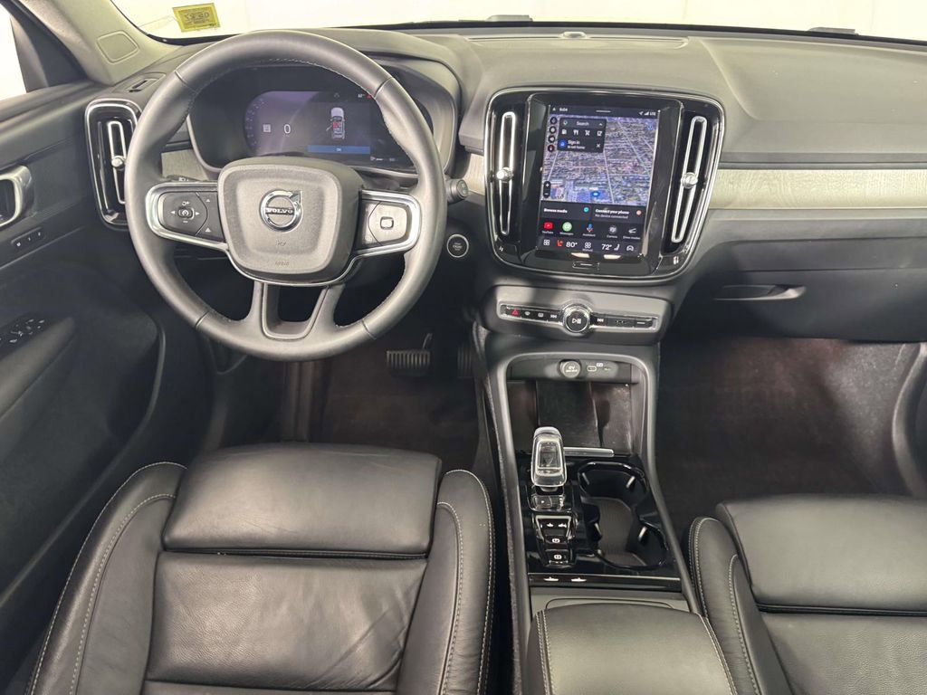 Used 2023 Volvo XC40 B5 Plus w/ Protection Package Premier AWD/4WD image 5