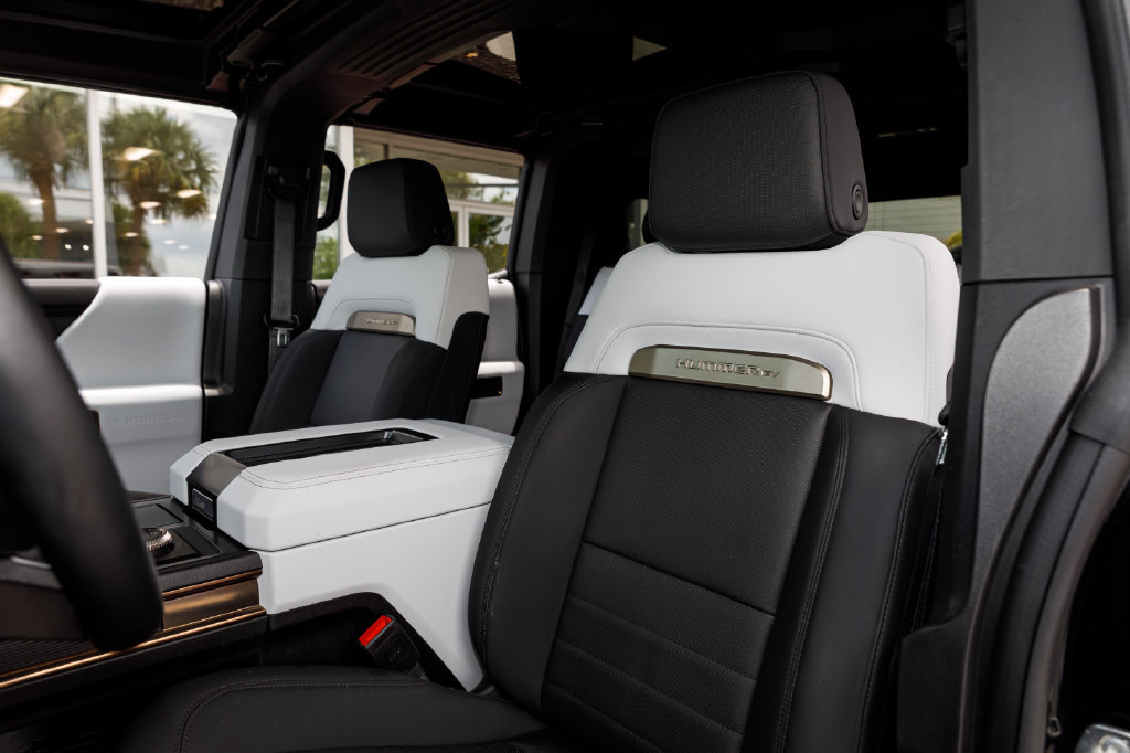 Used 2025 GMC Hummer EV 2X AWD/4WD image 22