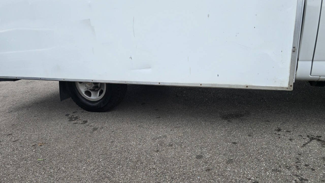 Used 2017 Chevrolet Express 3500 w/ Chrome Appearance Package RWD image 49