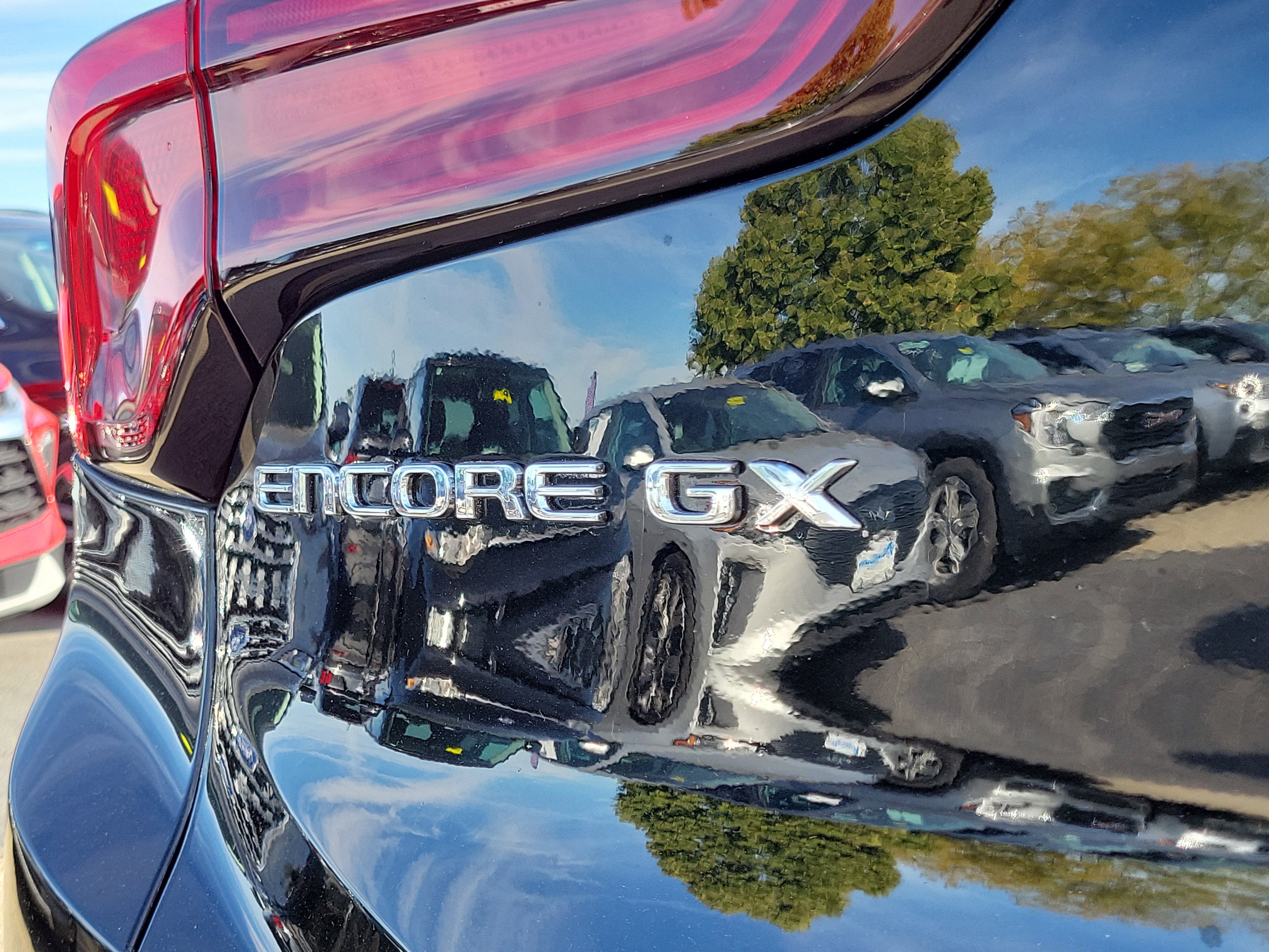 Used 2024 Buick Encore GX Sport Touring w/ Comfort Package image 6