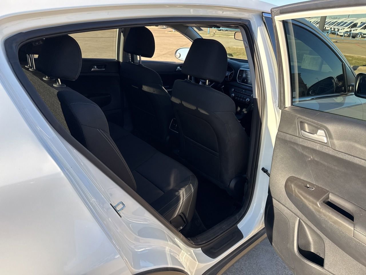 Used 2022 Kia Sportage LX image 12