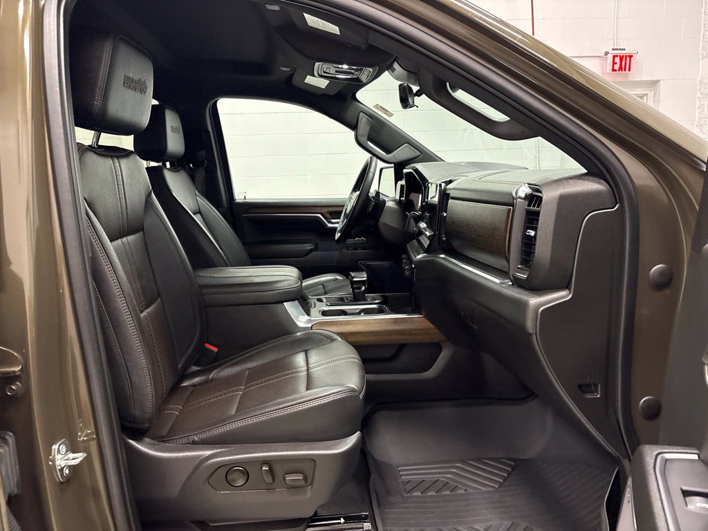 Certified 2023 Chevrolet Silverado 1500 High Country w/ Technology Package AWD/4WD image 38