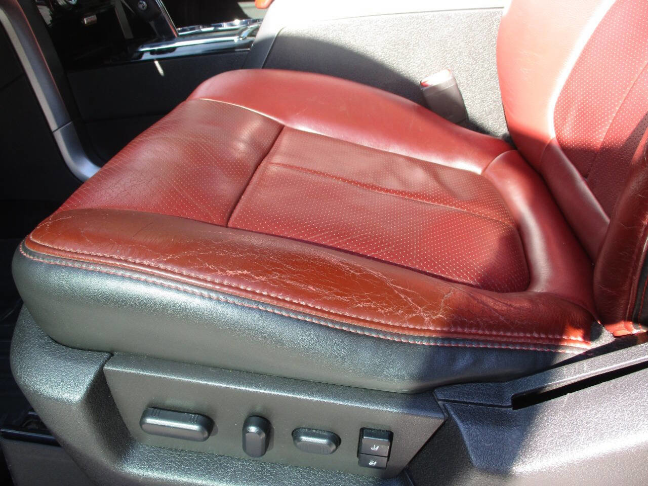 Used 2013 Ford F150 Limited image 20