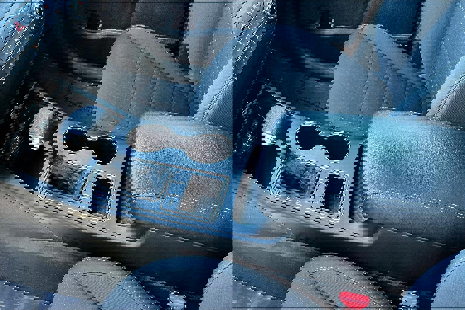 Used 2020 Kia Sorento LX image 18