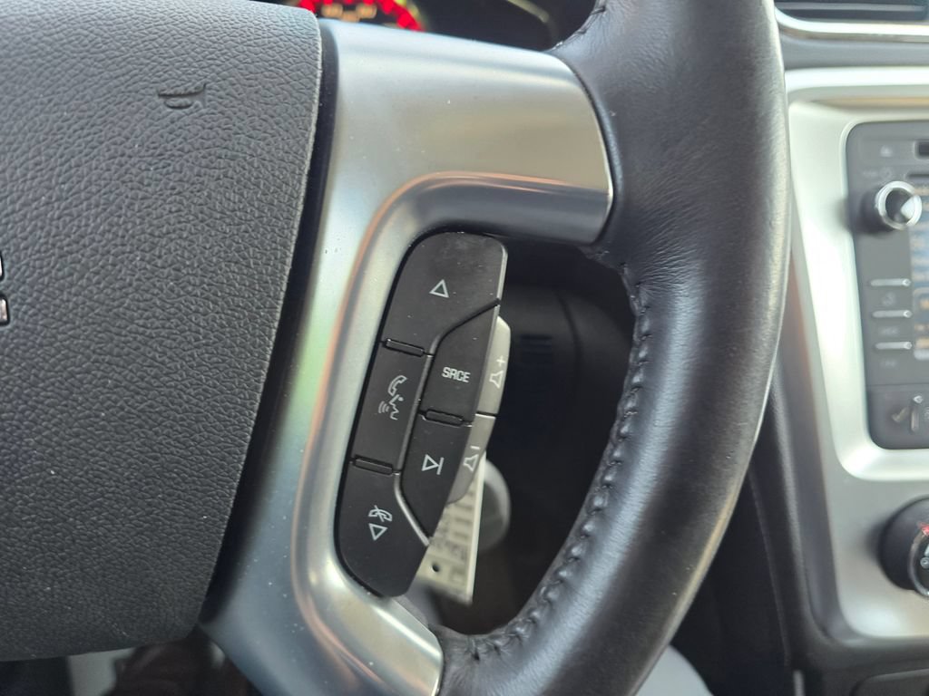 Used 2016 GMC Acadia SLE FWD image 17