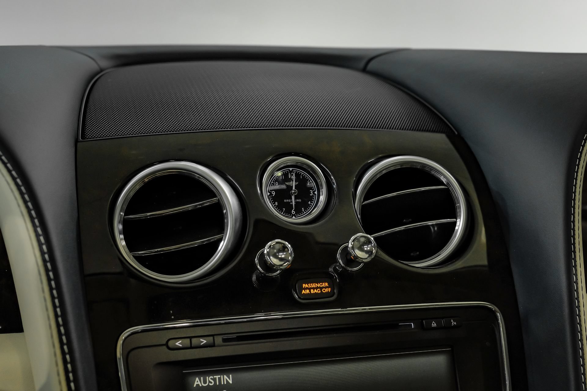 Used 2018 Bentley Flying Spur W12 AWD/4WD image 35