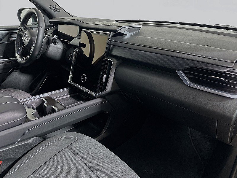 Used 2025 GMC Acadia Elevation image 28