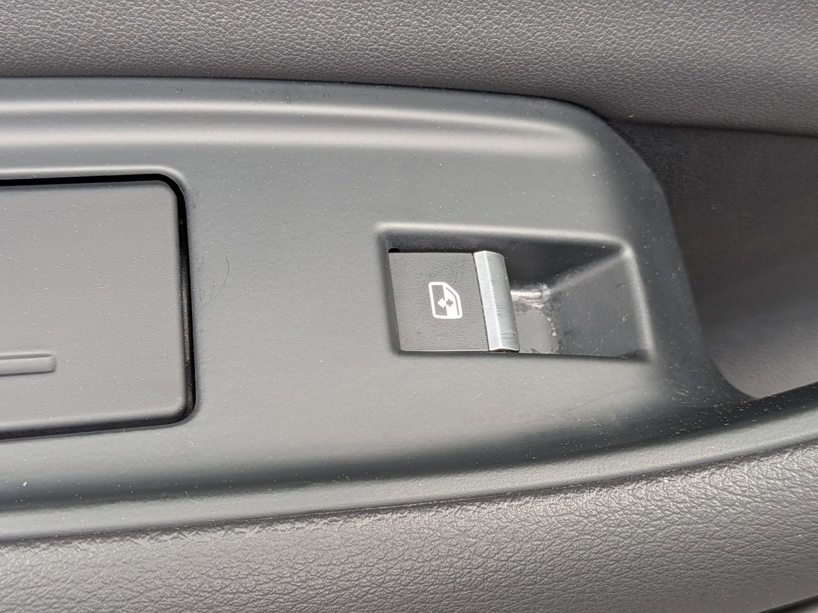 Used 2020 Audi Q8 Premium Plus image 30