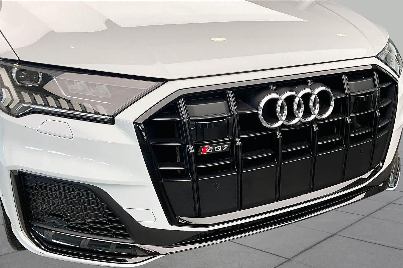 Used 2023 Audi SQ7 Premium Plus w/ Executive Package AWD/4WD image 30