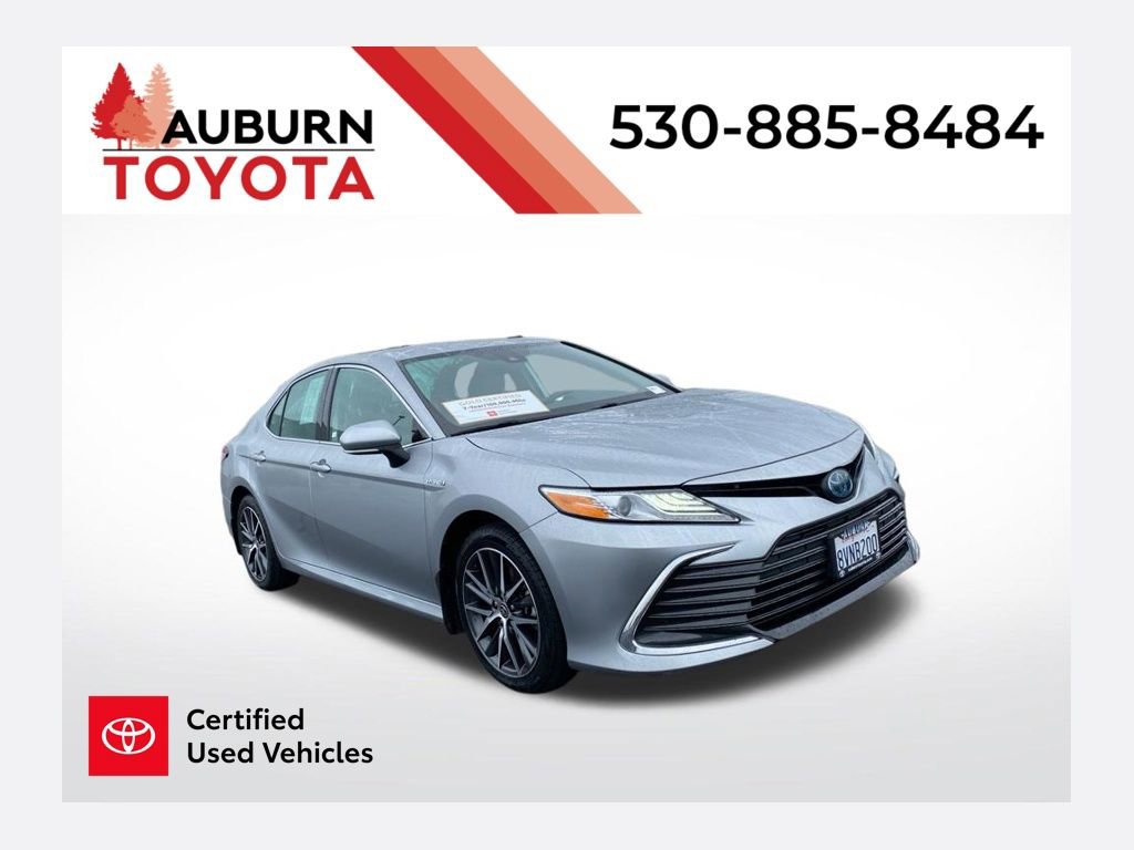 Certified 2021 Toyota Camry XLE FWD image 1