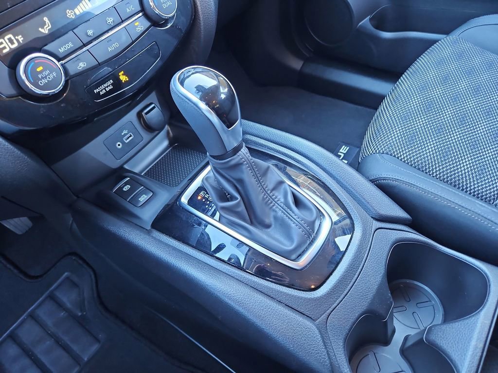 Used 2021 Nissan Rogue Sport SV w/ Technology Package image 19