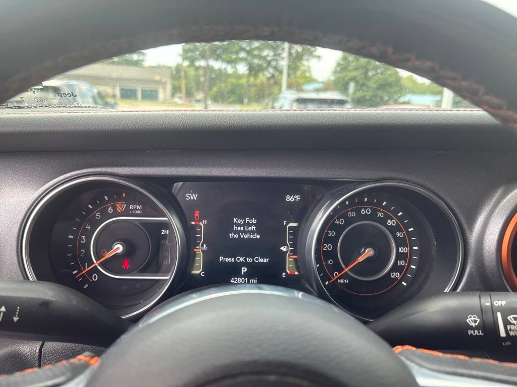 Used 2023 Jeep Gladiator Mojave w/ LED Lighting Group AWD/4WD image 29