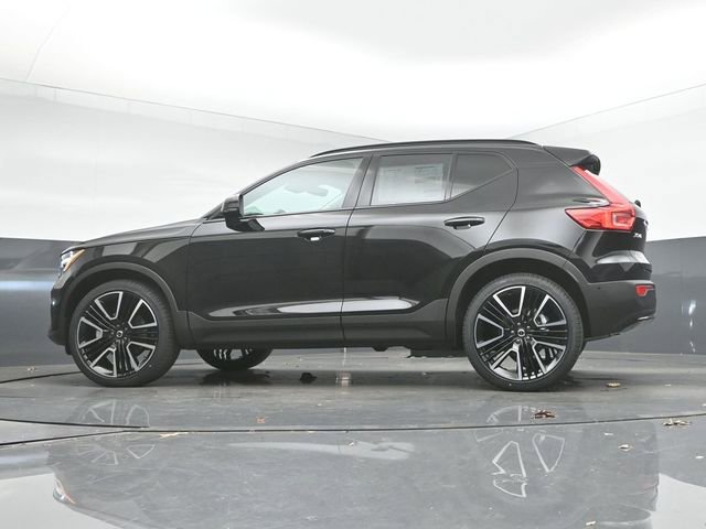 New 2026 Volvo XC40 B5 Ultra w/ Protection Package Premier image 40