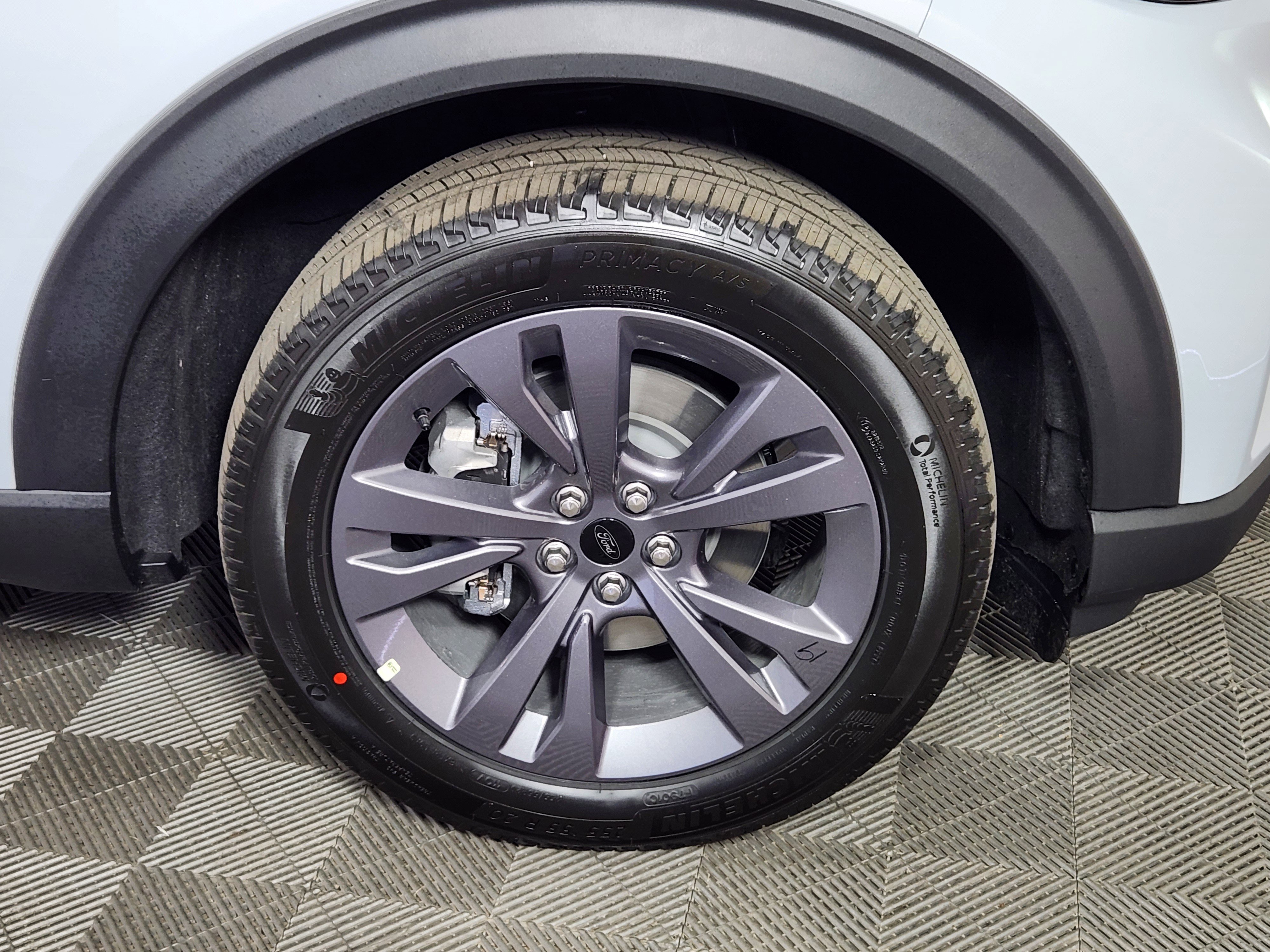 New 2026 Ford Explorer Active w/ Active Comfort Package image 9