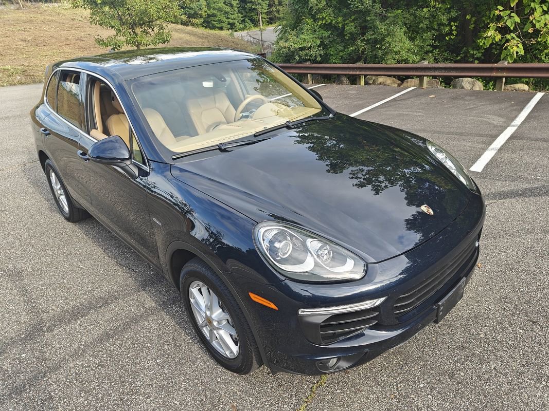 Used 2015 Porsche Cayenne Diesel w/ Premium Package image 38