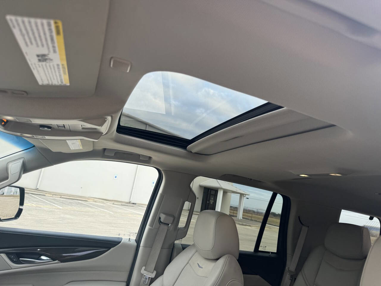 Used 2018 Cadillac Escalade Luxury image 19