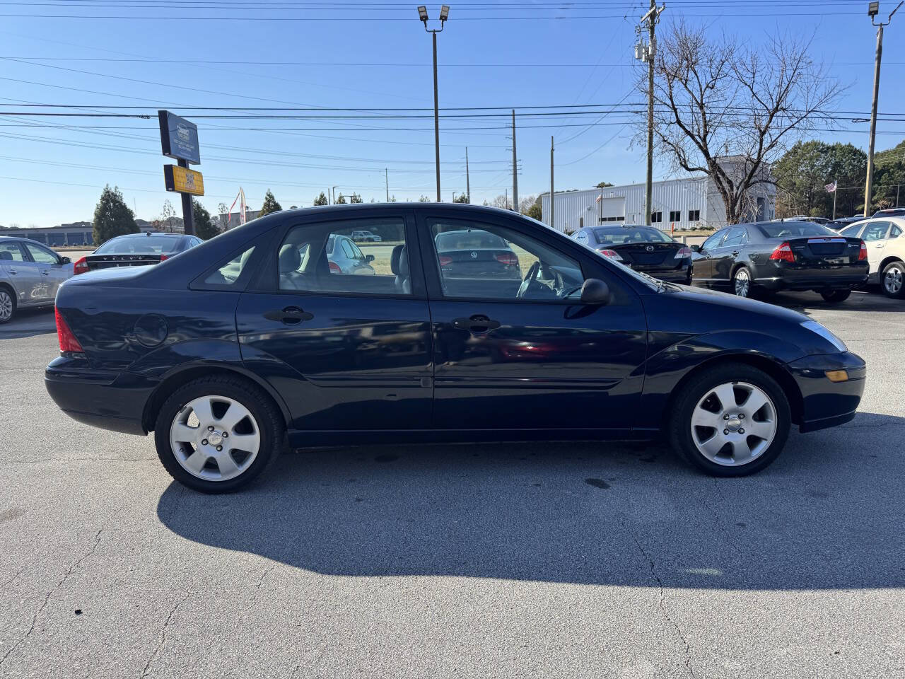 Used 2001 Ford Focus ZTS FWD image 6
