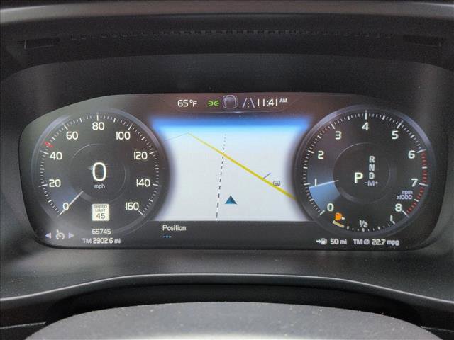 Used 2021 Volvo XC40 T5 R-Design w/ Climate Package image 11