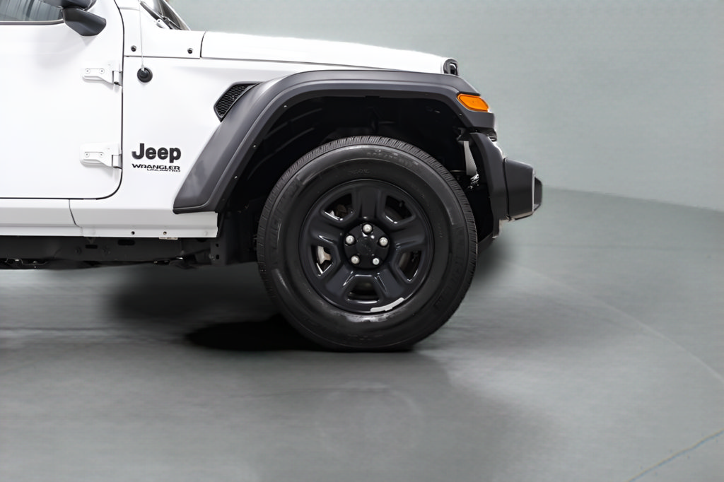 Used 2022 Jeep Wrangler Unlimited Sport AWD/4WD image 7