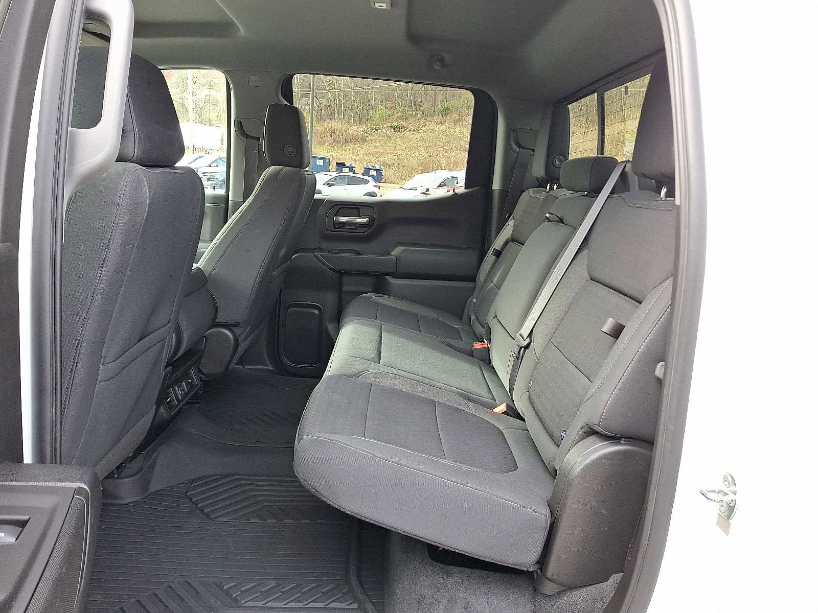 Used 2021 Chevrolet Silverado 1500 LT image 11