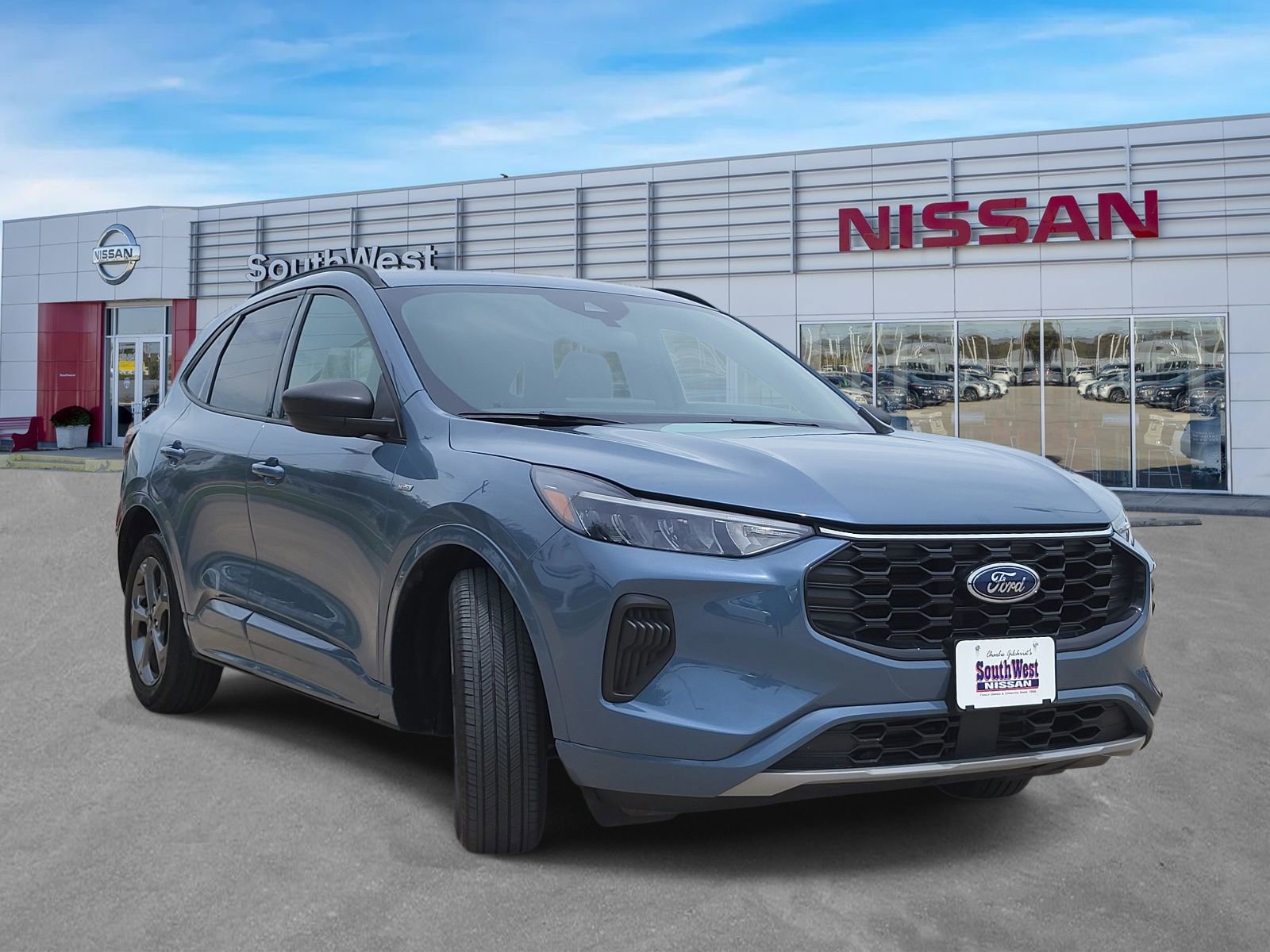 Used 2023 Ford Escape ST-Line w/ Tech Pack #1 FWD image 4