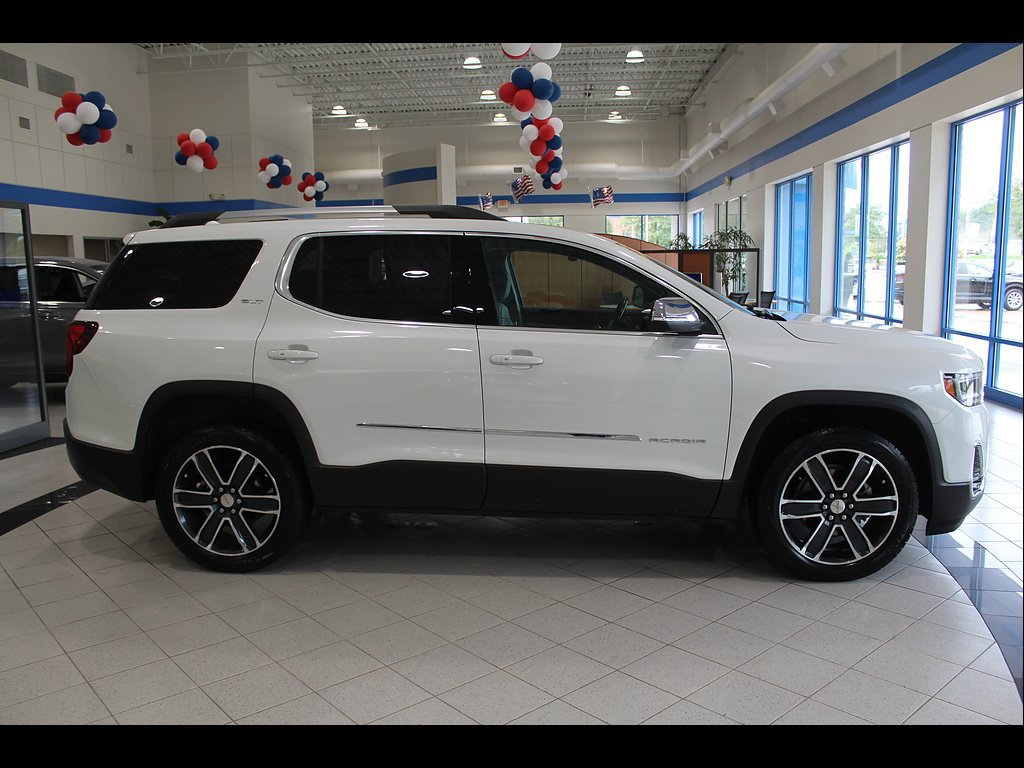 Used 2021 GMC Acadia SLT w/ Premium Package FWD image 4