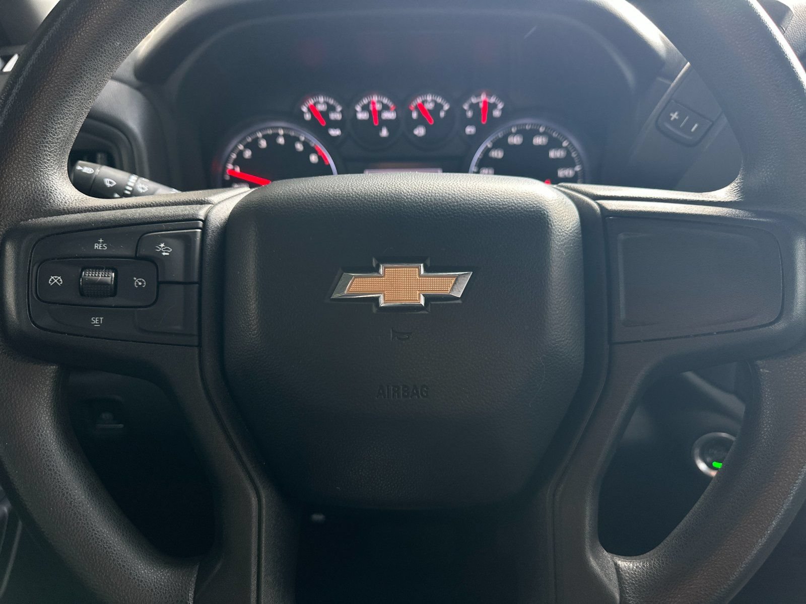 Used 2024 Chevrolet Silverado 1500 Custom w/ Turbomax Blackout Package RWD image 21