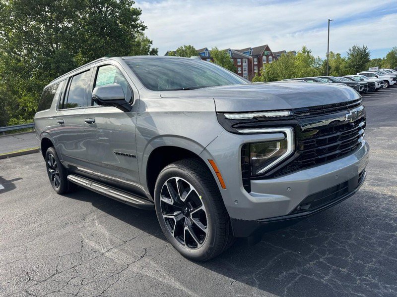 New 2026 Chevrolet Suburban RST w/ Comfort Package AWD/4WD image 28