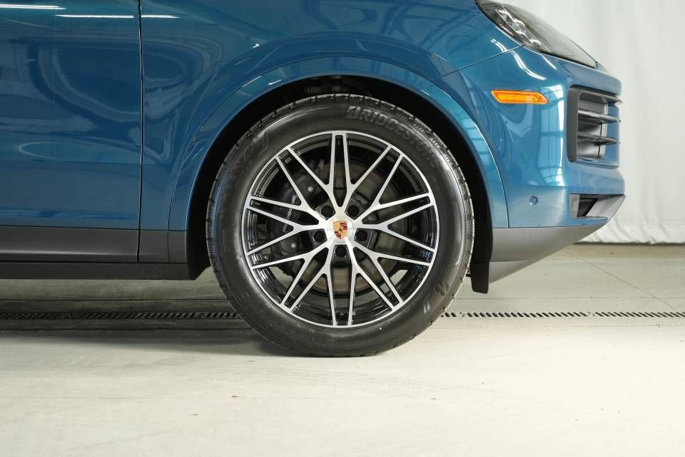New 2026 Porsche Cayenne Coupe AWD/4WD image 42