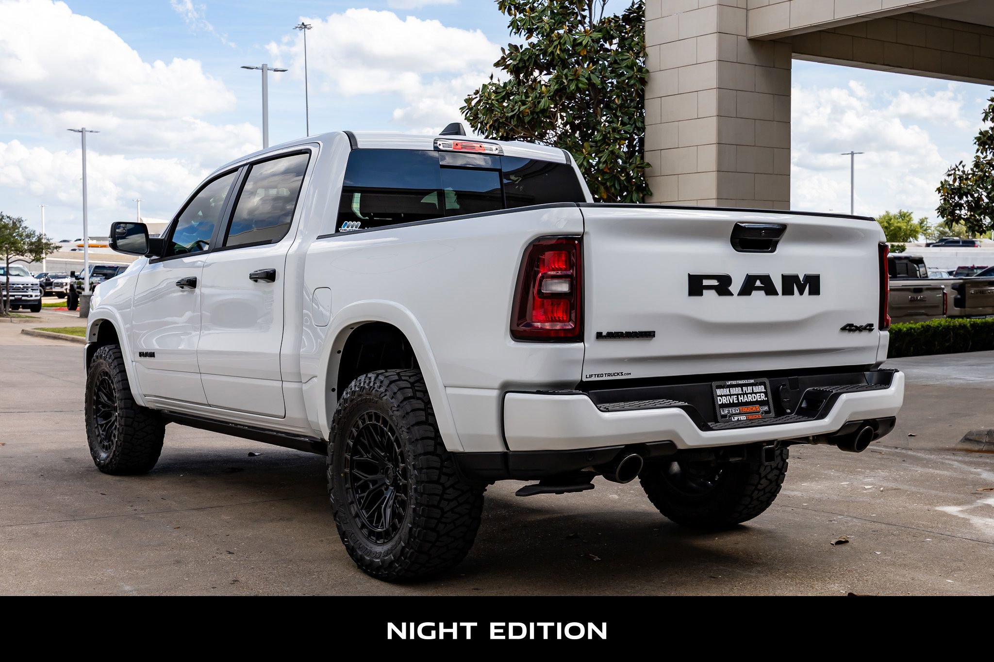 Used 2026 RAM 1500 Laramie w/ Night Edition AWD/4WD image 7