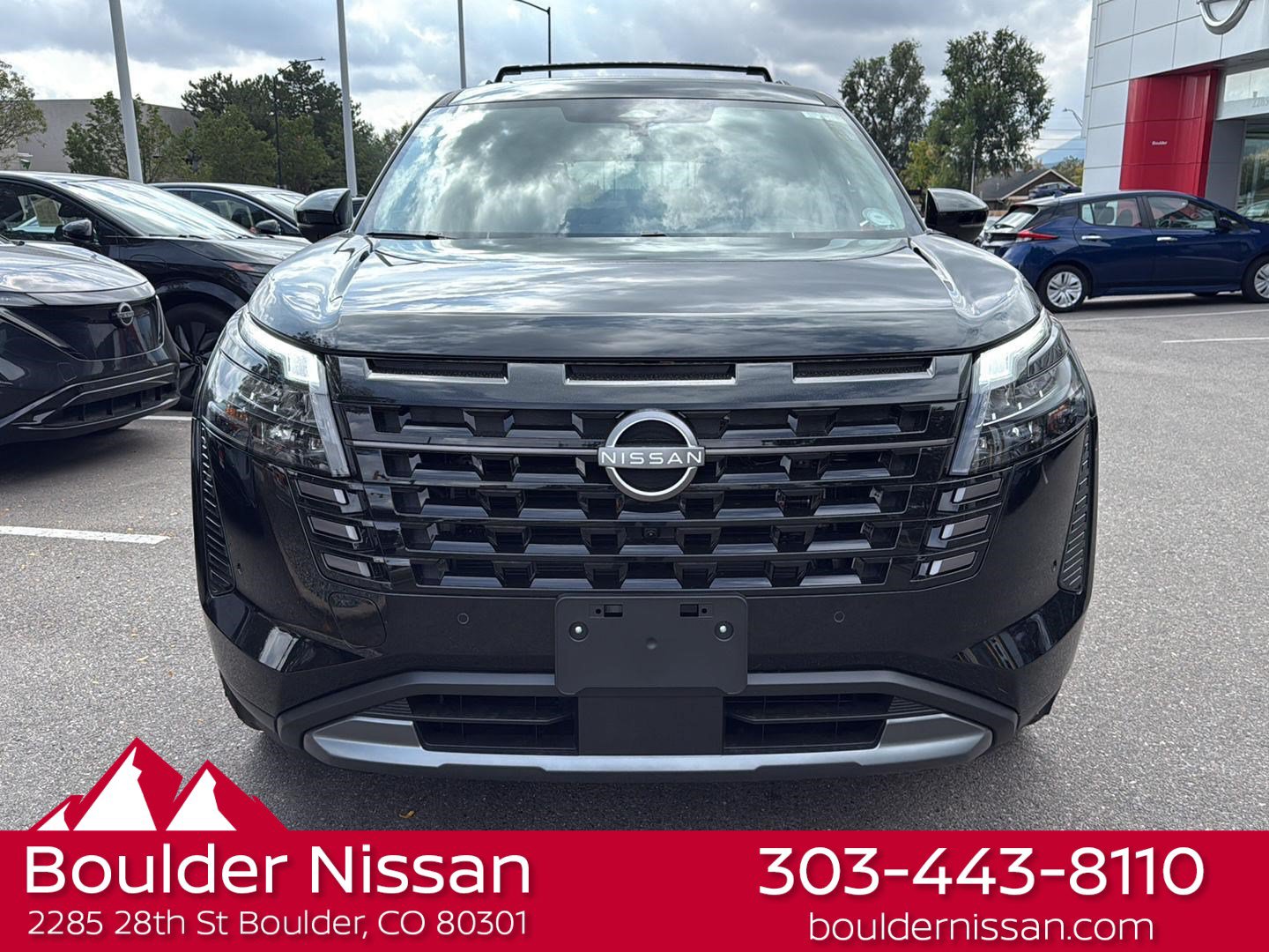 New 2026 Nissan Pathfinder SL w/ SL Premium Package AWD/4WD image 2