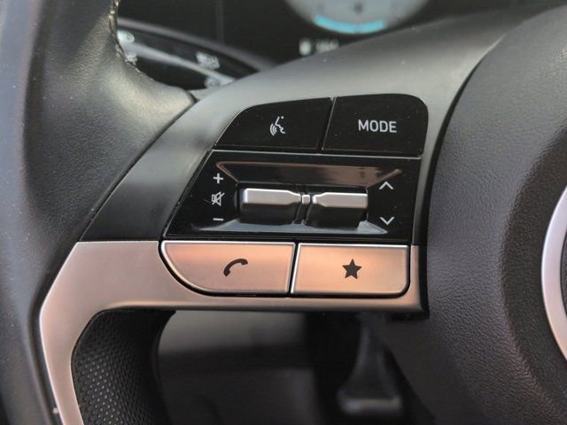 Used 2025 Hyundai Elantra SEL FWD image 21