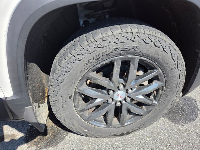 Used 2019 GMC Acadia SLT AWD/4WD image 29