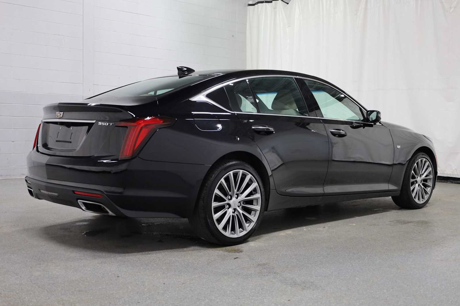 Used 2023 Cadillac CT5 Luxury AWD/4WD image 9