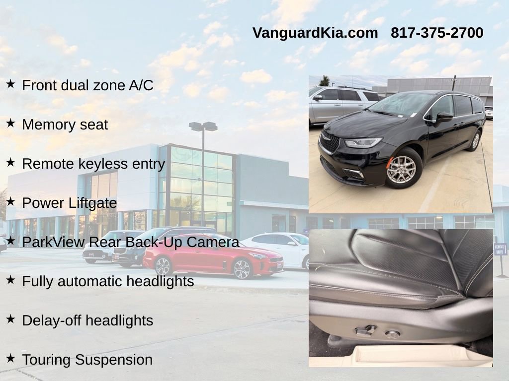 Used 2023 Chrysler Pacifica Touring-L FWD image 12
