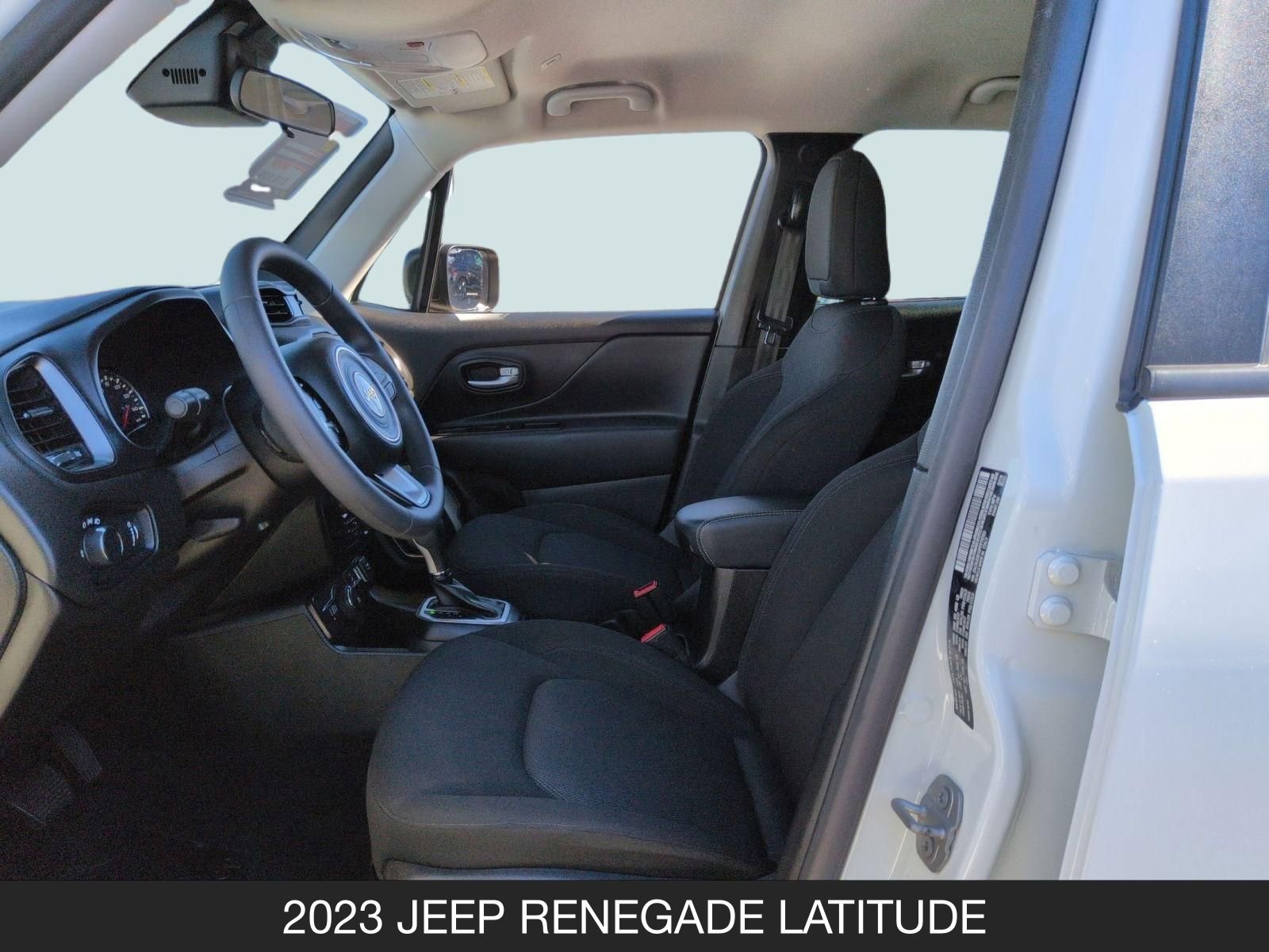 Used 2023 Jeep Renegade Latitude image 14