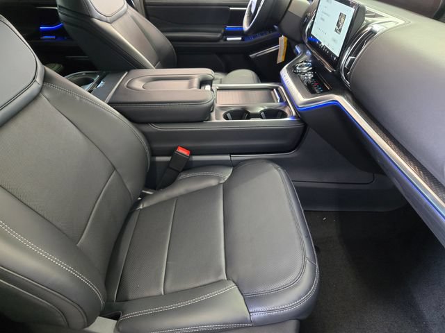 New 2026 Ford Expedition Platinum w/ Stealth Appearance Package AWD/4WD image 10