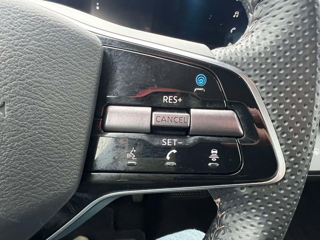 Used 2024 Nissan Ariya FWD image 23