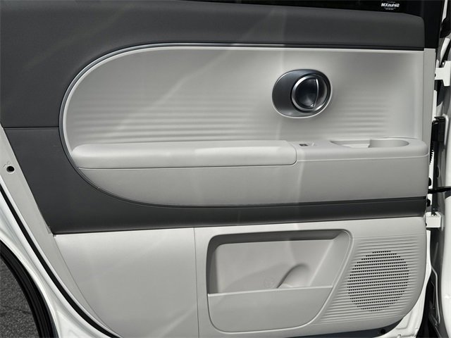 New 2026 Hyundai Ioniq 9 SE image 13