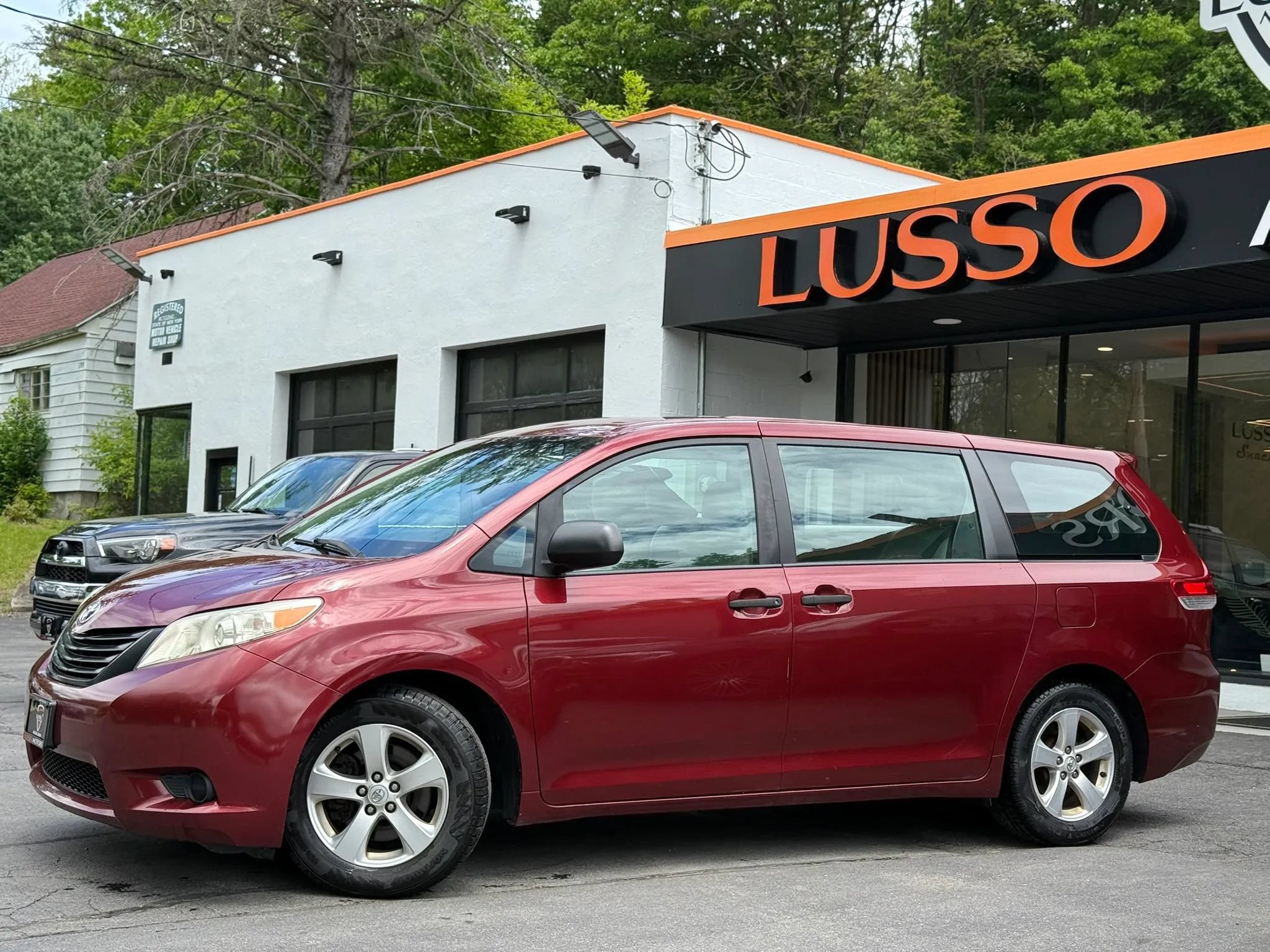 Used 2013 Toyota Sienna L FWD image 49