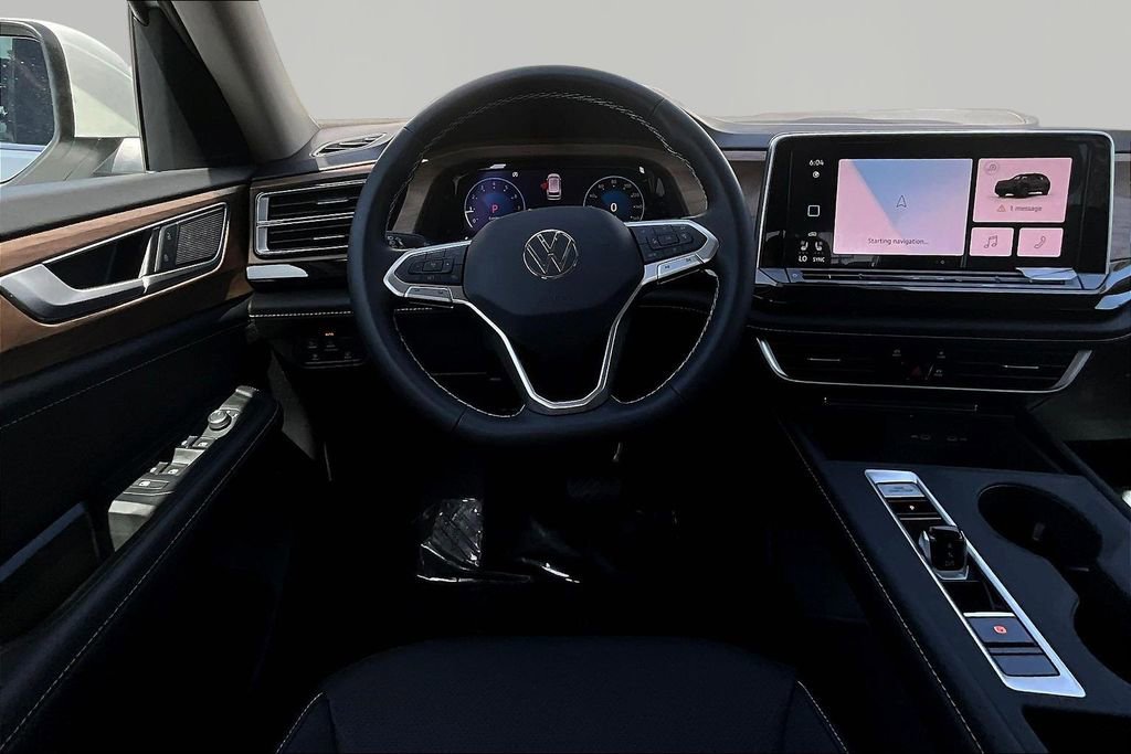 New 2026 Volkswagen Atlas SE image 8