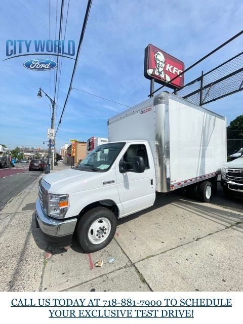 New 2025 Ford E-350 and Econoline 350 Super Duty w/ Driver's Safety Package RWD image 4