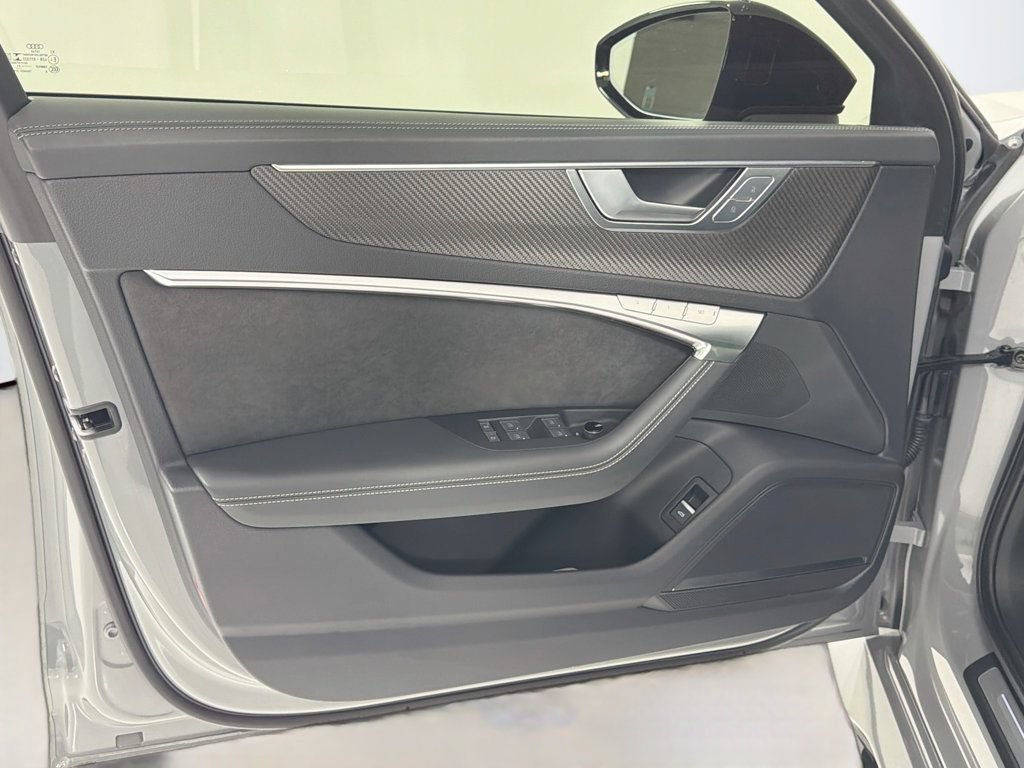 Certified 2022 Audi RS 6 w/ Executive Package AWD/4WD image 18